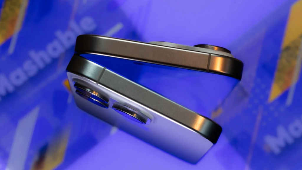 Składany iPhone 2026 zaskoczy wyborem kolorów. Co Apple szykuje w modelu iPhone Ultra?