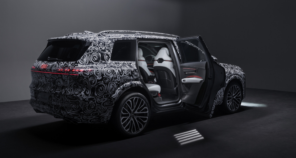Audi Q9 2026: jaka cena, jakie silniki i kiedy największy SUV Audi trafi do sprzedaży?