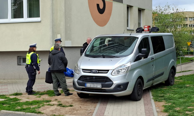 Strzelanina w Lubinie. Dwie osoby nie żyją, trwa obława. Co wiadomo o sprawcy?