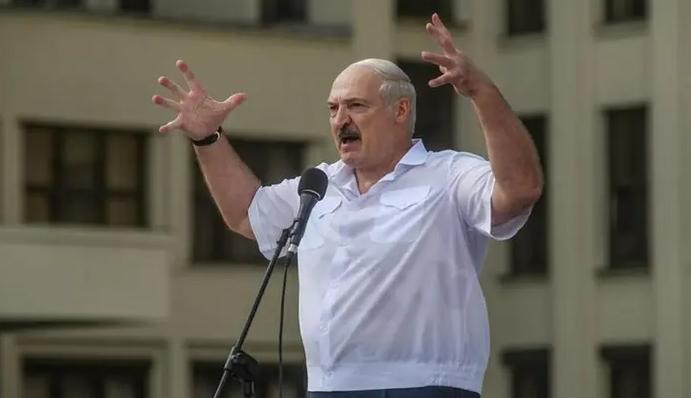 Czy Białoruś szykuje się do wojny? Łukaszenka mobilizuje armię, Kijów mówi o grze Putina