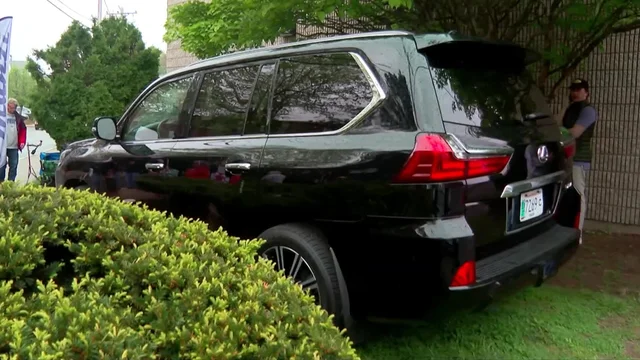 Karen Read Lexus znów na sprzedaż. Ile trzeba zapłacić za SUV-a z głośnej sprawy?