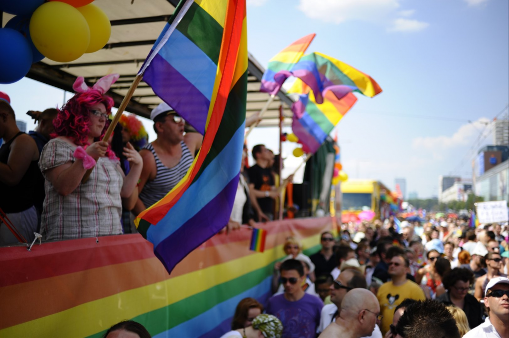 Parada Równości 2026 w Warszawie. Których ulic kierowcy powinni unikać 13 czerwca?