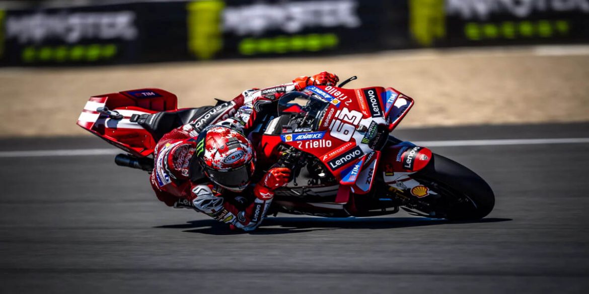 MotoGP Brno 2026. Bezzecchi zawieszony, Bagnaia wygrywa sprint — wyniki GP Czech