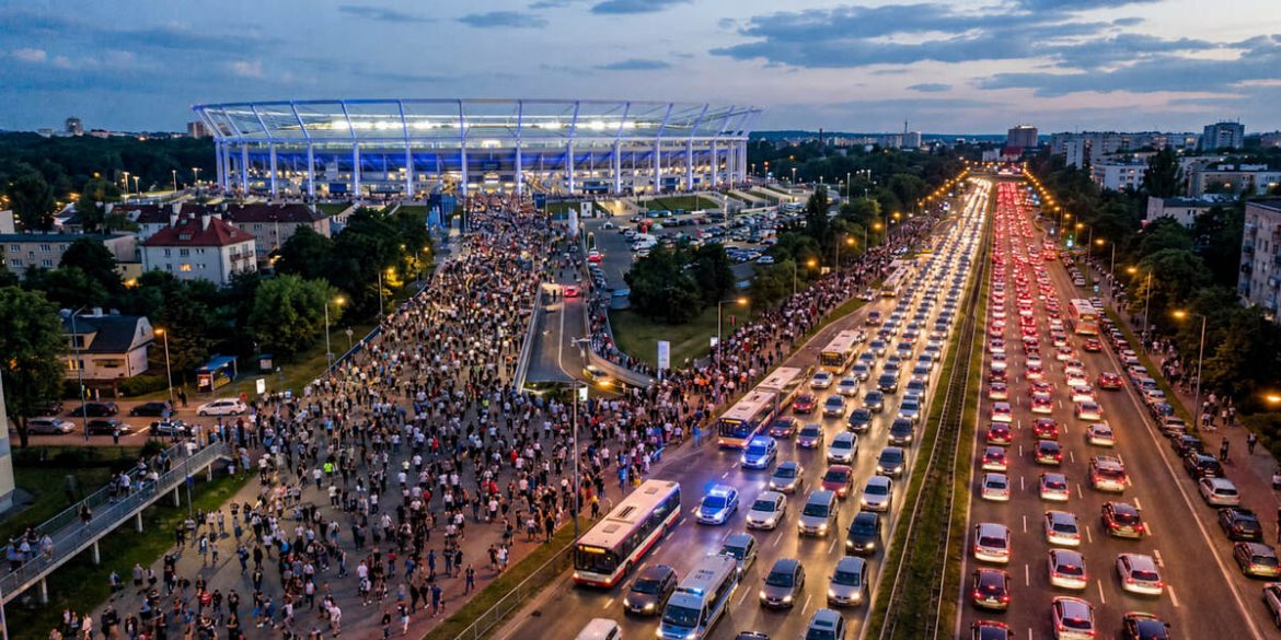 Stadion Śląski 5 lipca. 30 tys. osób i korki przy wyjeździe z Chorzowa