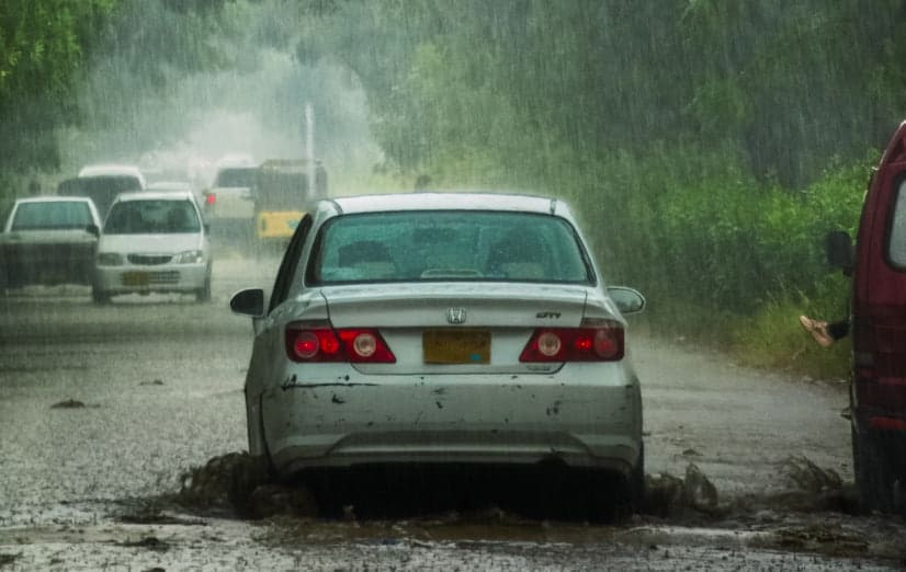Pogoda w poniedziałek 27 lipca. Ulewy, burze, grad i wiatr do 80 km/h