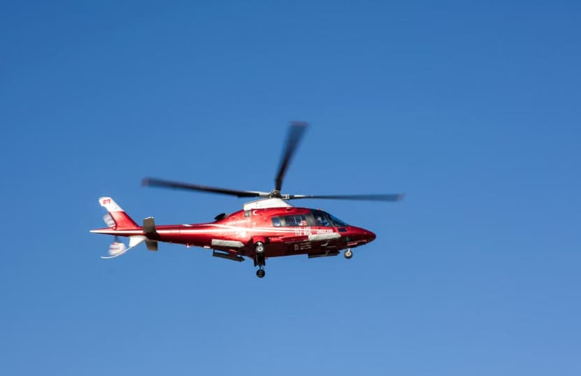 Pożar Peugeota na OS11 Hażlach. Załoga nr 71 pod opieką lekarzy