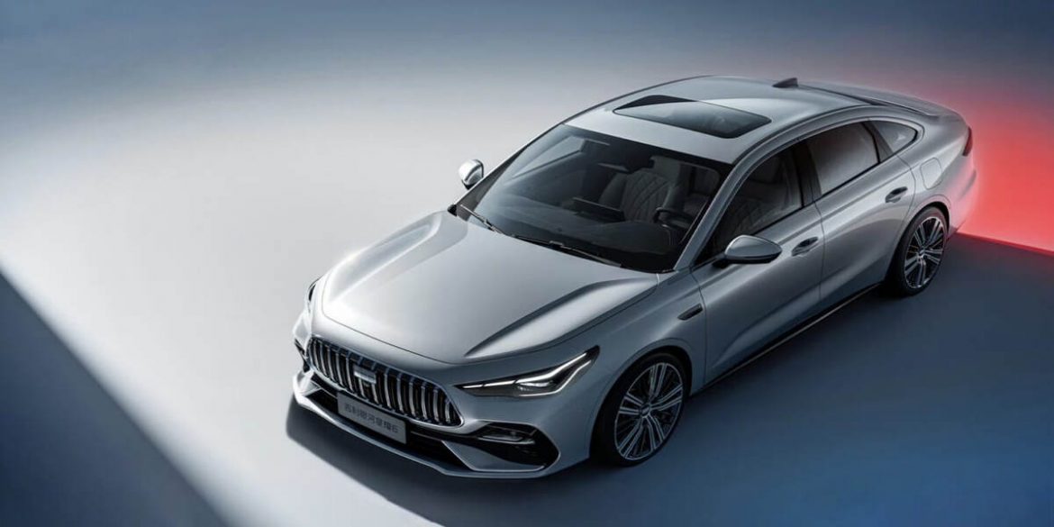 Geely Galaxy Starshine 6 EF miesza metanol z benzyną w jednym baku. Cena, zasięg 130 km i dane techniczne