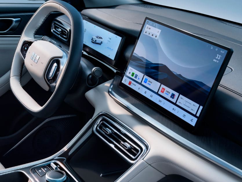 Geely Galaxy Starshine 6 EF miesza metanol z benzyną w jednym baku. Cena, zasięg 130 km i dane techniczne
