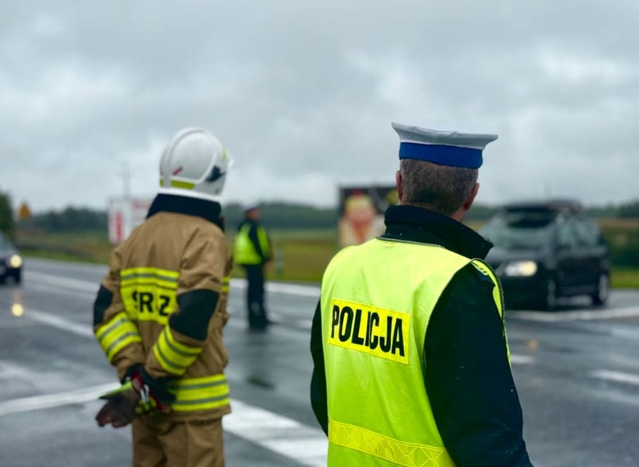 Karambol na DK16 pod Ostródą. Są ranni i utrudnienia w Lubajnach