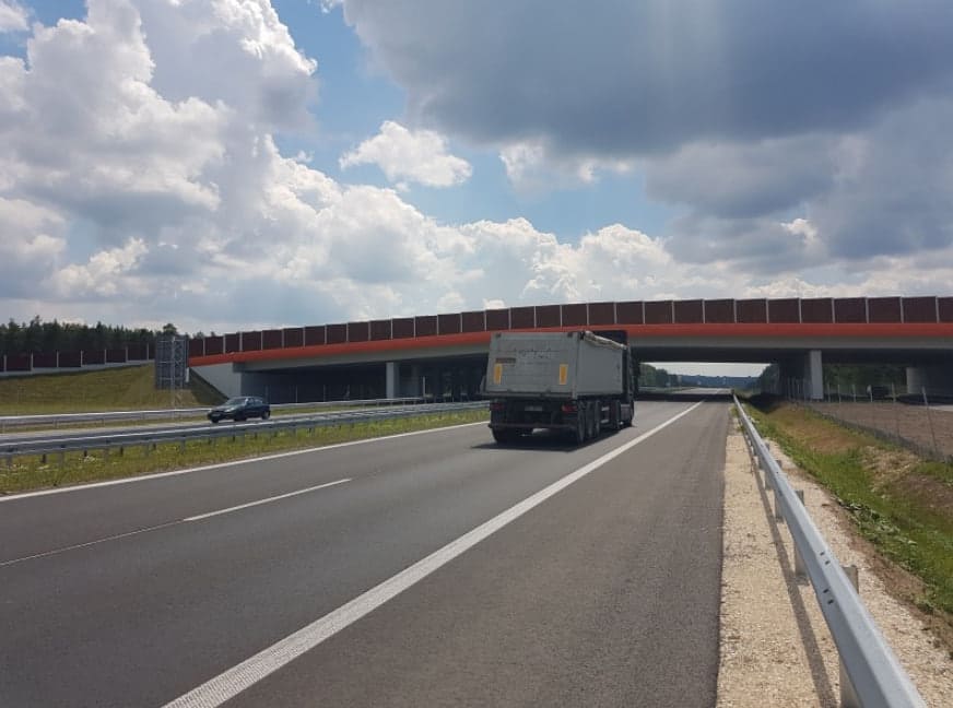 „Wyścig słoni” na S7. Kiedy ciężarówka może wyprzedzać?