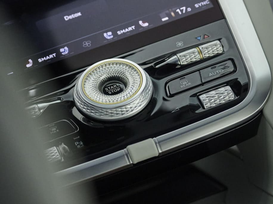 Bentley Torcal: jakie ma dane techniczne? Pierwszy elektryczny Bentley zdradza coraz więcej
