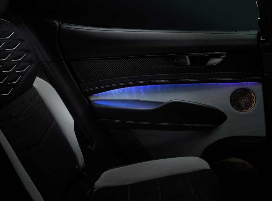Bentley Torcal: jakie ma dane techniczne? Pierwszy elektryczny Bentley zdradza coraz więcej