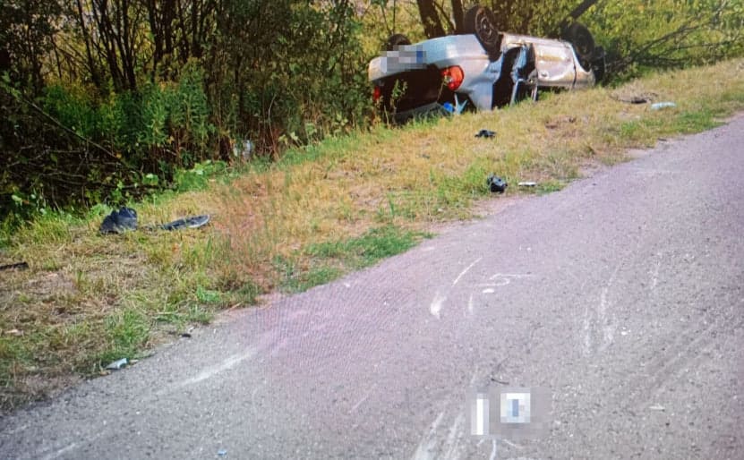 Wypadek w Wólce Biskiej pod Biłgorajem. Renault zderzył się z dwoma BMW, jedna osoba nie żyje
